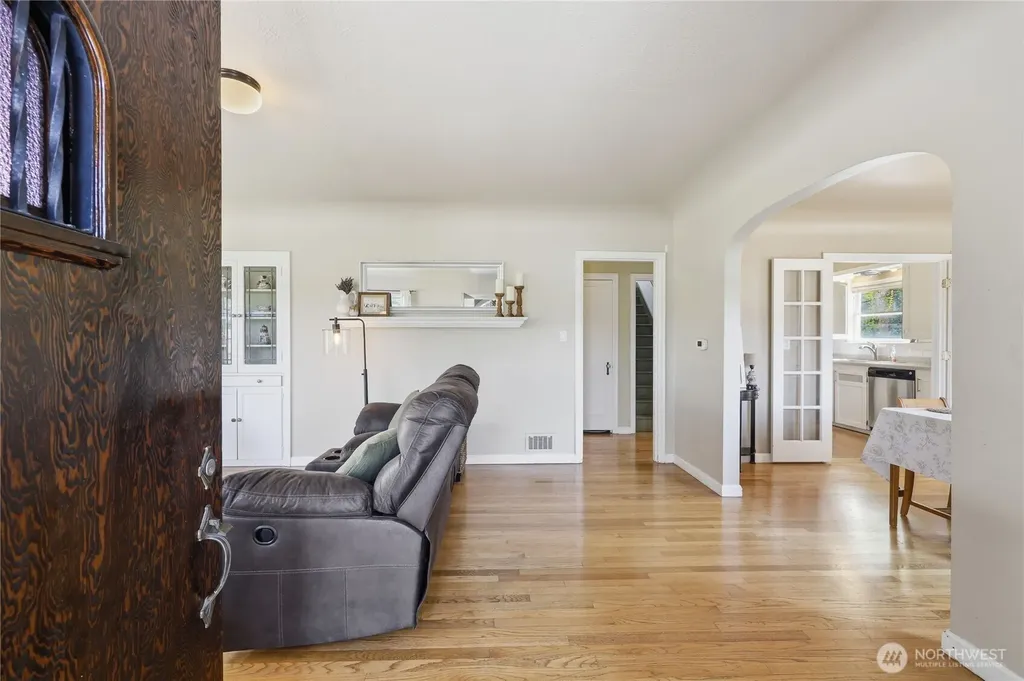 332 Bryan Avenue Bremerton WA 98312