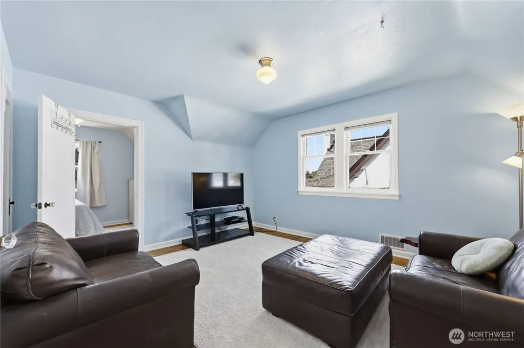 332 Bryan Avenue Bremerton WA 98312