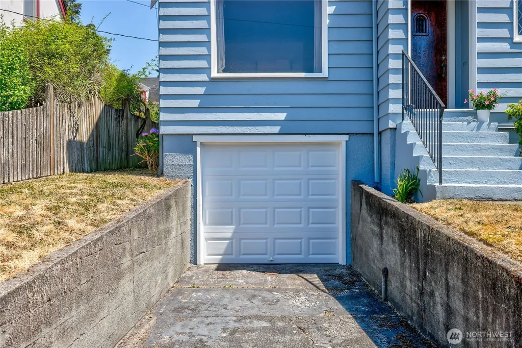 332 Bryan Avenue Bremerton WA 98312