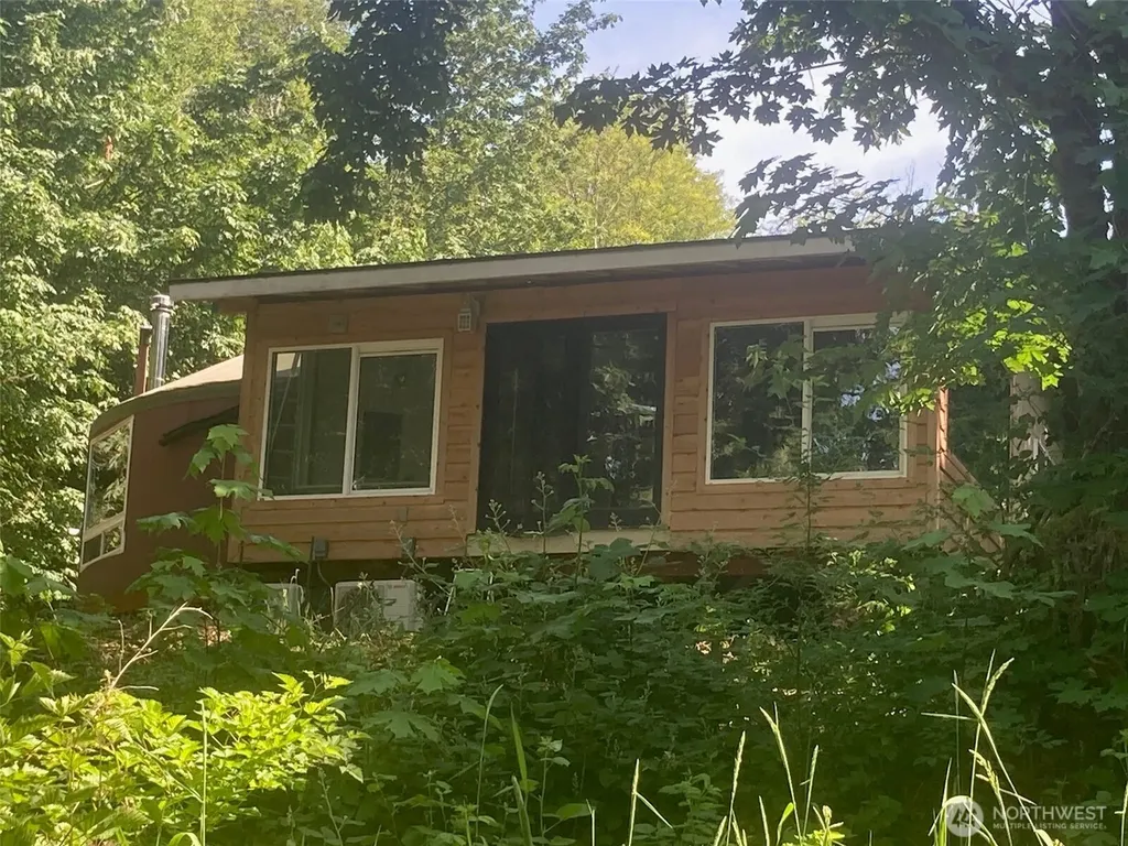 3372 E Agate Road Shelton WA 98584