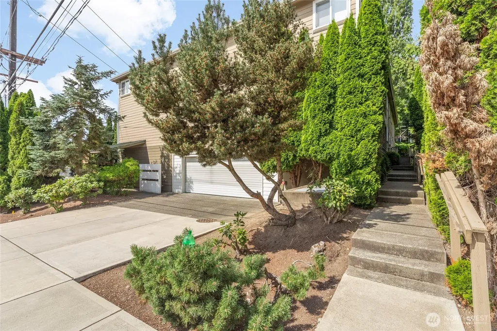 18523 68th Avenue NE Kenmore WA 98028