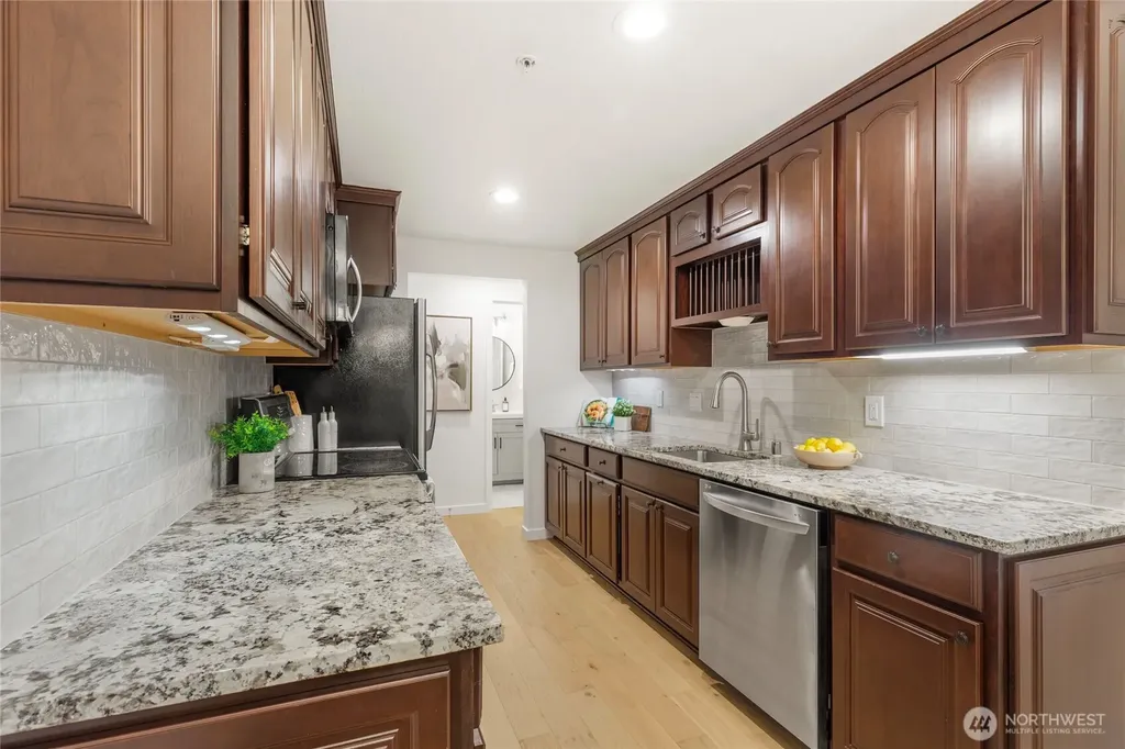 18523 68th Avenue NE Kenmore WA 98028