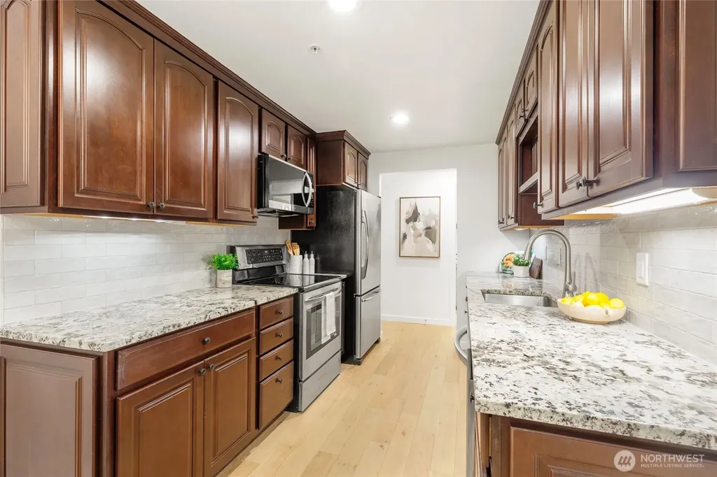 18523 68th Avenue NE Kenmore WA 98028
