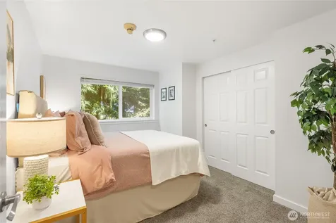 18523 68th Avenue NE Kenmore WA 98028