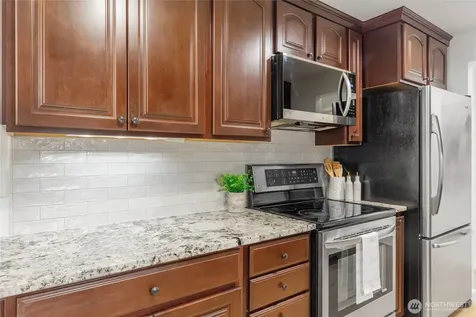 18523 68th Avenue NE Kenmore WA 98028