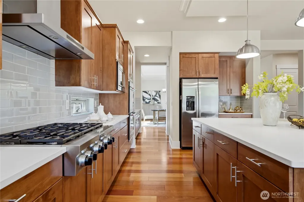 920 233rd Place NE Sammamish WA 98074