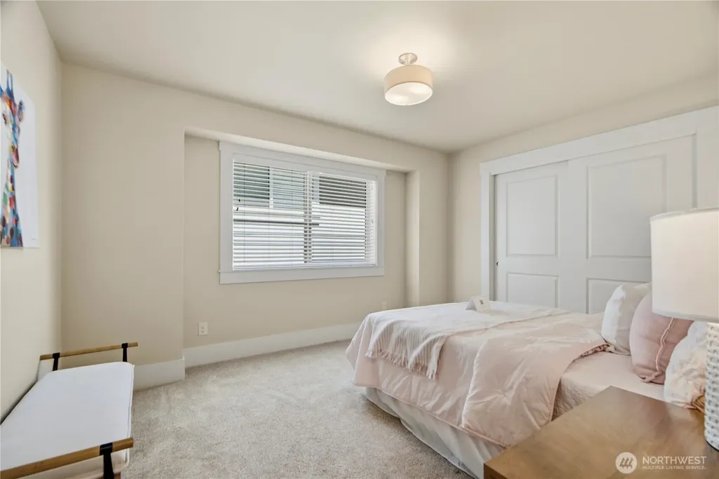 920 233rd Place NE Sammamish WA 98074