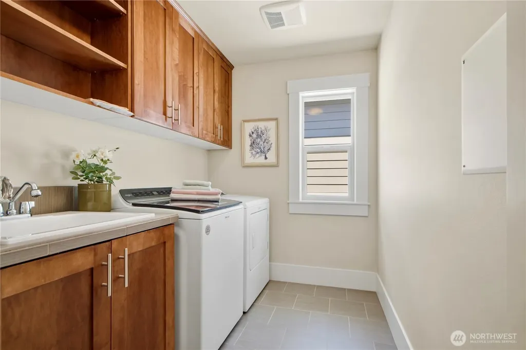920 233rd Place NE Sammamish WA 98074