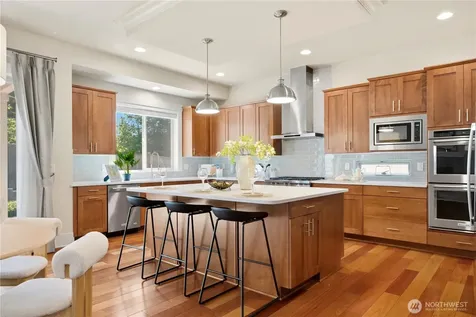 920 233rd Place NE Sammamish WA 98074