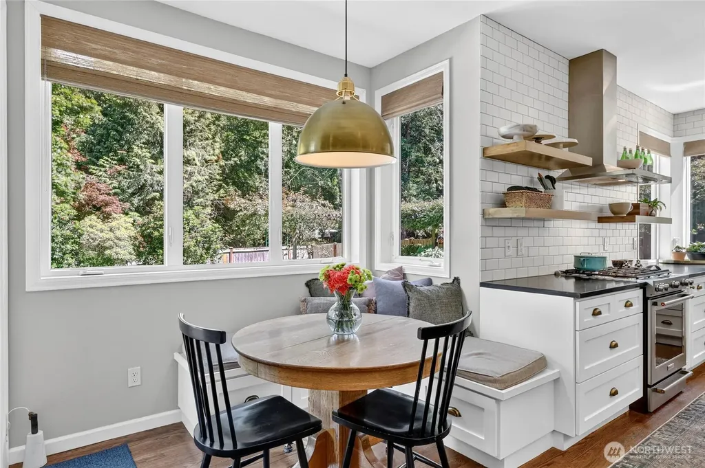 118 246th Way SE Sammamish WA 98074