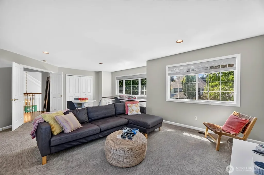 118 246th Way SE Sammamish WA 98074