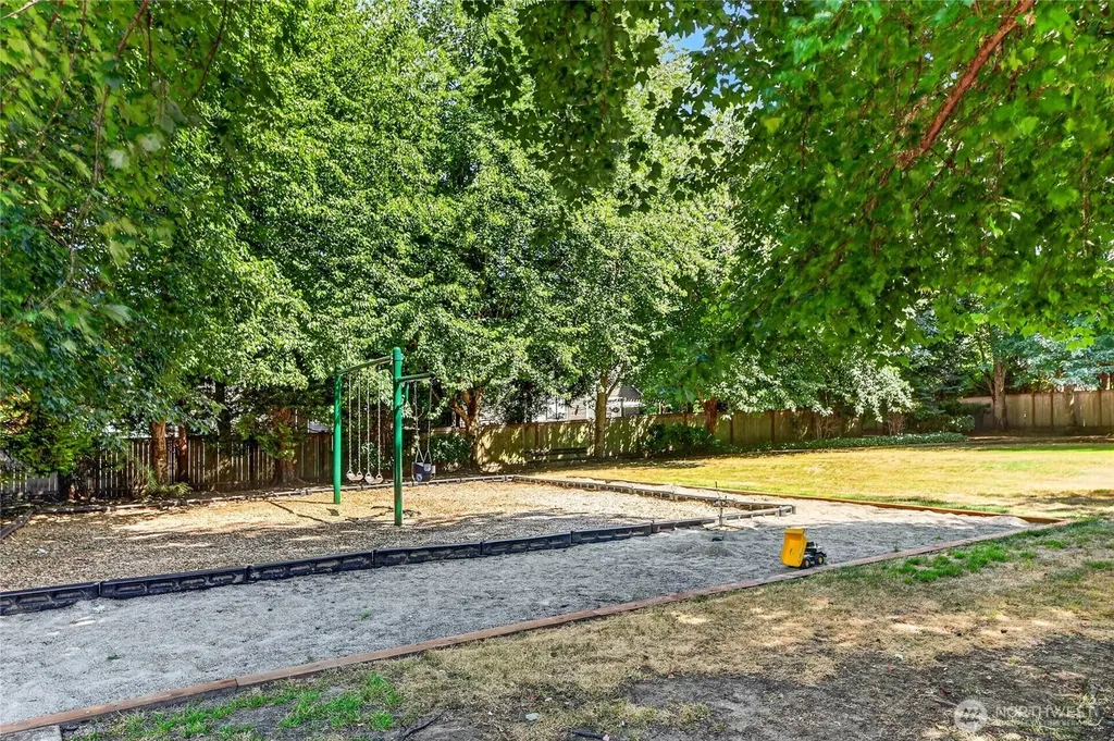 118 246th Way SE Sammamish WA 98074
