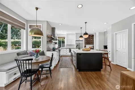 118 246th Way SE Sammamish WA 98074