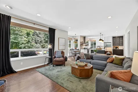 118 246th Way SE Sammamish WA 98074