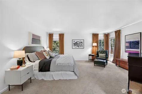 118 246th Way SE Sammamish WA 98074