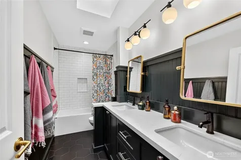 118 246th Way SE Sammamish WA 98074
