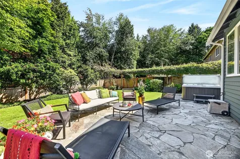 118 246th Way SE Sammamish WA 98074
