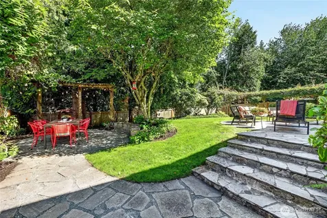 118 246th Way SE Sammamish WA 98074