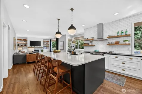 118 246th Way SE Sammamish WA 98074