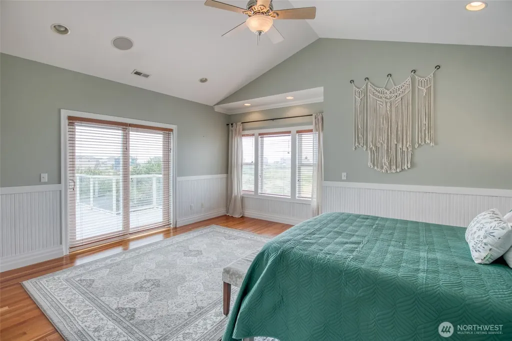 470 W Wind Street Ocean Shores WA 98569
