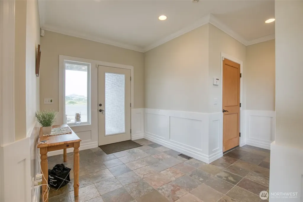 470 W Wind Street Ocean Shores WA 98569
