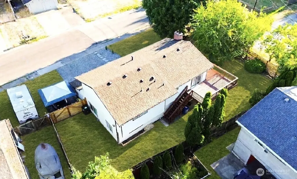 9755 S 239th Place Kent WA 98031