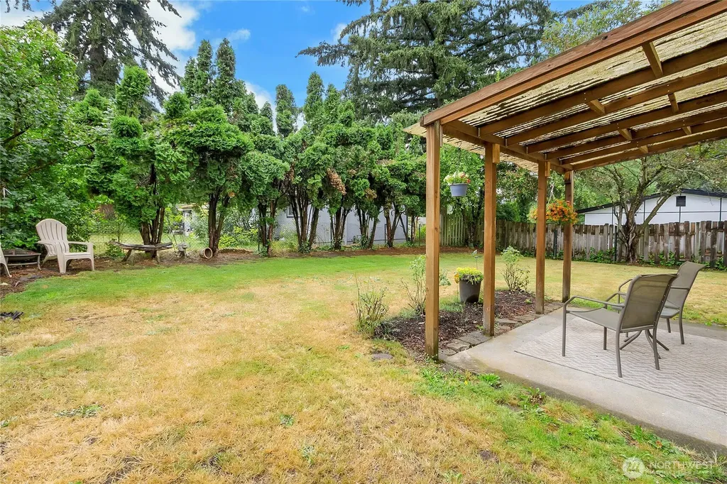 1815 SW 349th Place Federal Way WA 98023
