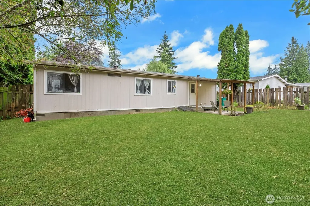1815 SW 349th Place Federal Way WA 98023