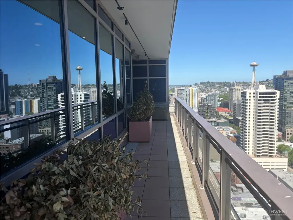 2033 2nd Avenue Seattle WA 98121