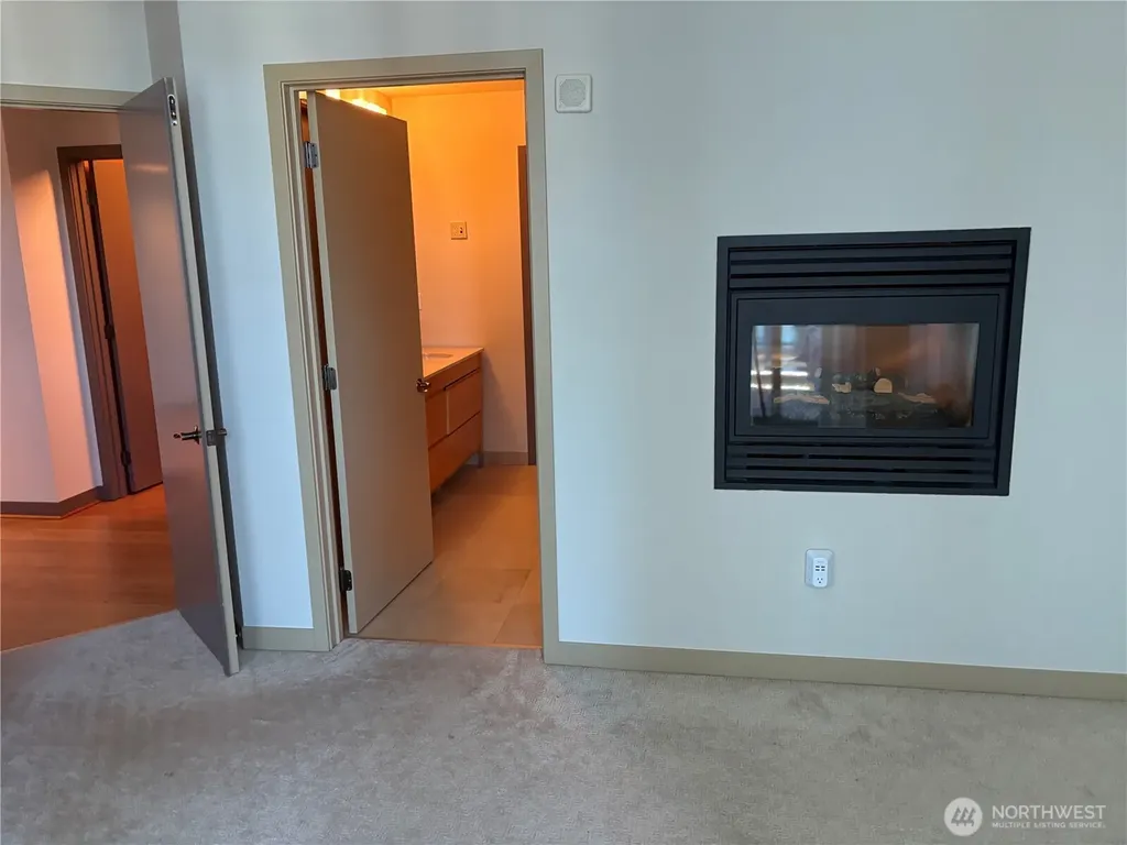 2033 2nd Avenue Seattle WA 98121