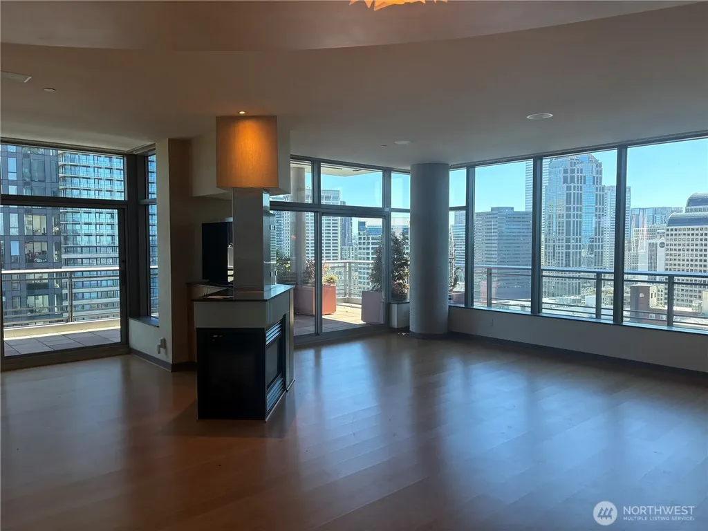 2033 2nd Avenue Seattle WA 98121