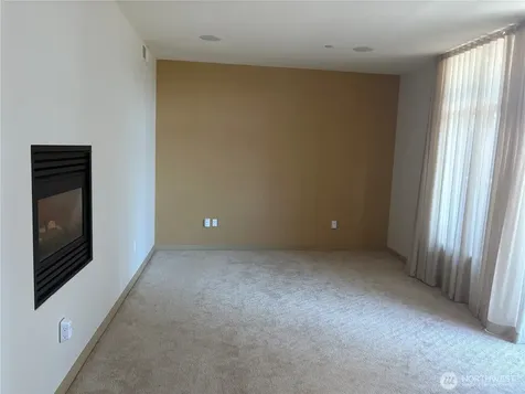 2033 2nd Avenue Seattle WA 98121