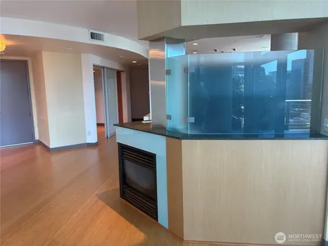 2033 2nd Avenue Seattle WA 98121