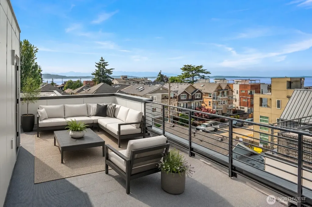 2454 55th Avenue SW Seattle WA 98116