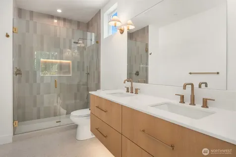 2454 55th Avenue SW Seattle WA 98116