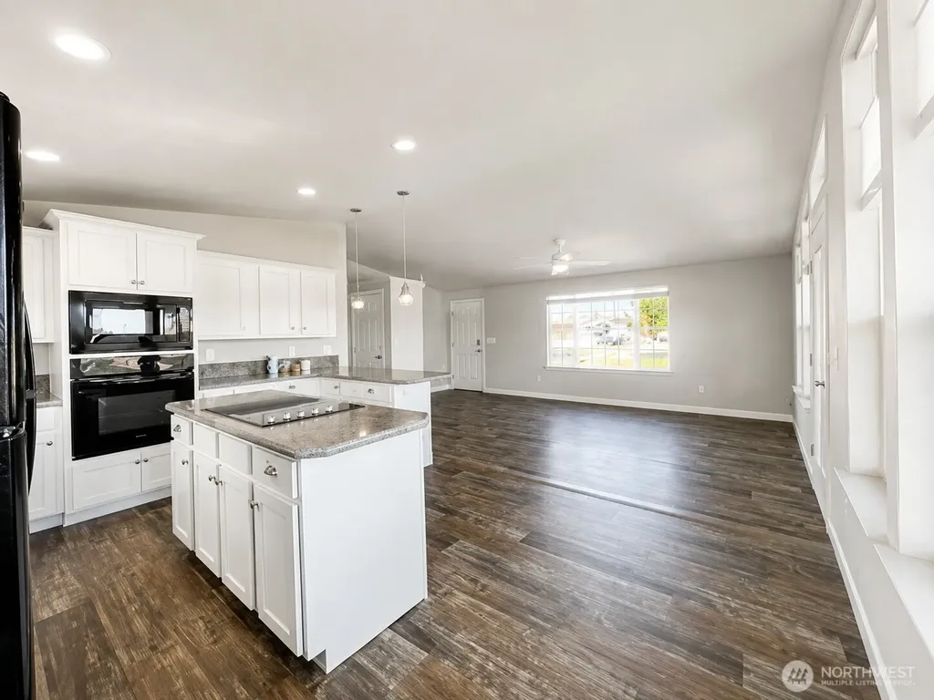 906 S C Street Moses Lake WA 98837