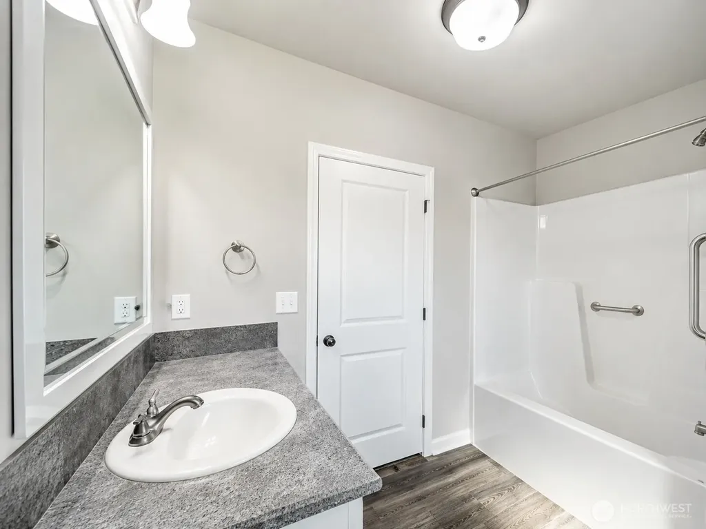 906 S C Street Moses Lake WA 98837