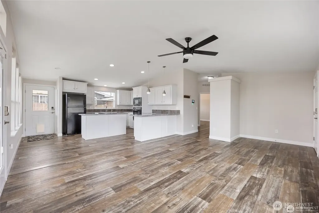 906 S C Street Moses Lake WA 98837