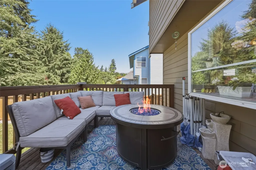 37217 17th Avenue S Federal Way WA 98003