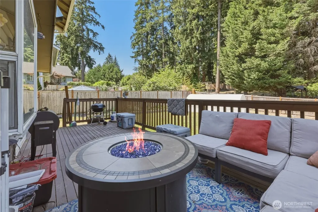 37217 17th Avenue S Federal Way WA 98003