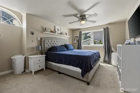 37217 17th Avenue S Federal Way WA 98003