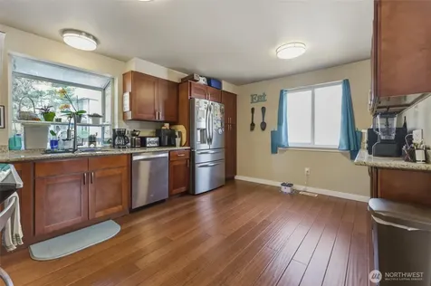 37217 17th Avenue S Federal Way WA 98003