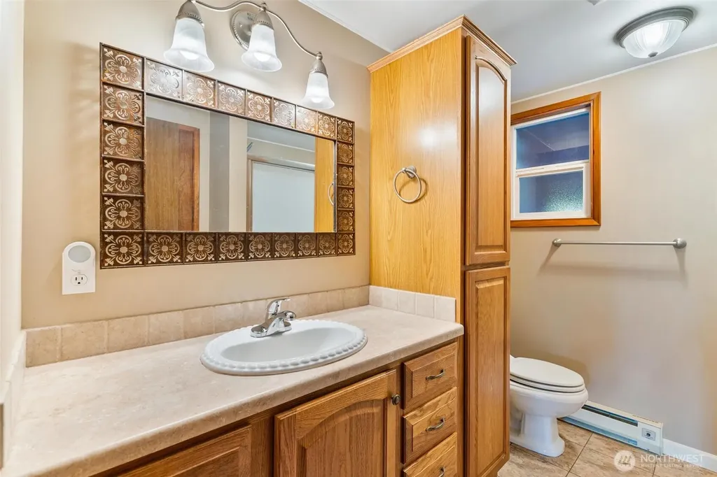 1847 Sr 105 Grayland WA 98547