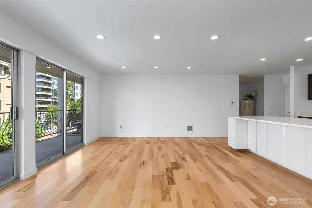 10129 Main Street Bellevue WA 98004