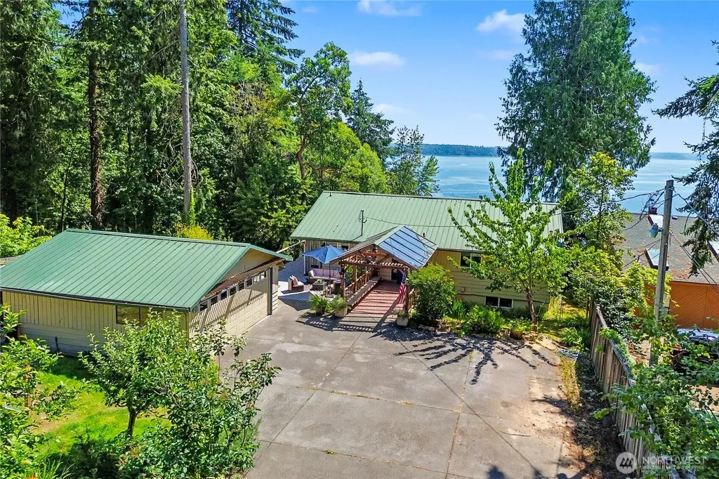 7324 Puget Beach Road NE Olympia WA 98516
