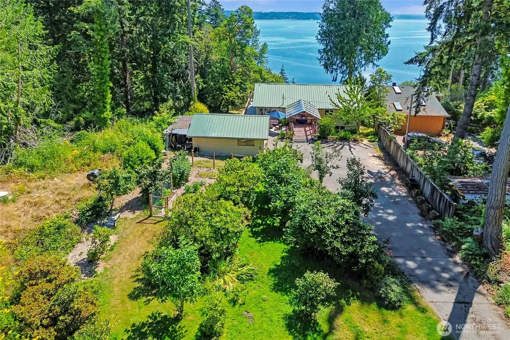 7324 Puget Beach Road NE Olympia WA 98516