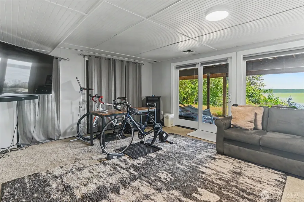7324 Puget Beach Road NE Olympia WA 98516