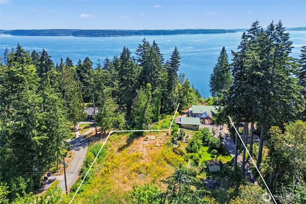 7324 Puget Beach Road NE Olympia WA 98516