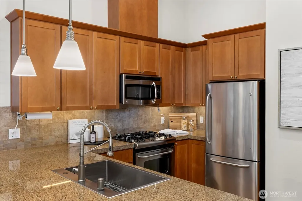 6801 Greenwood Avenue N Seattle WA 98103