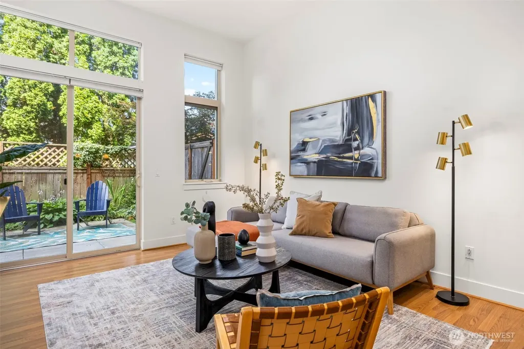 6801 Greenwood Avenue N Seattle WA 98103
